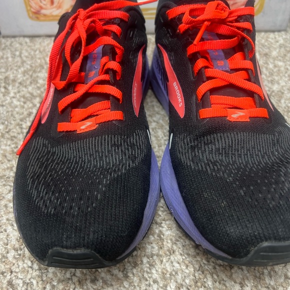 Brooks Black Sneakers with Bright Coral Logo and Red Laces - Picture 4 of 10